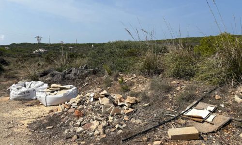 escombros-cala-morell escombros-cala-morell